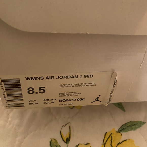 Nike Air Jordan - Picture 3 of 3